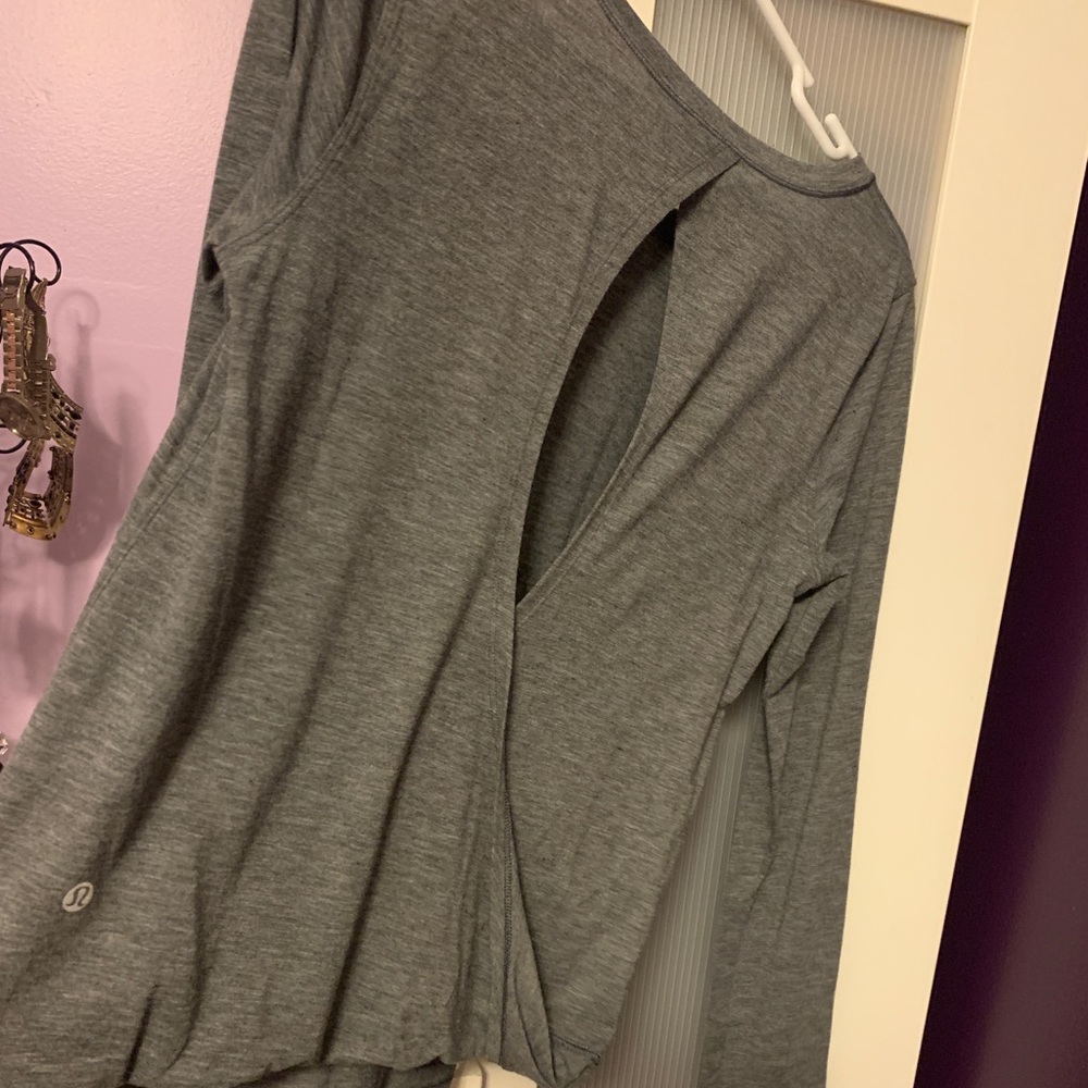 Lululemon top